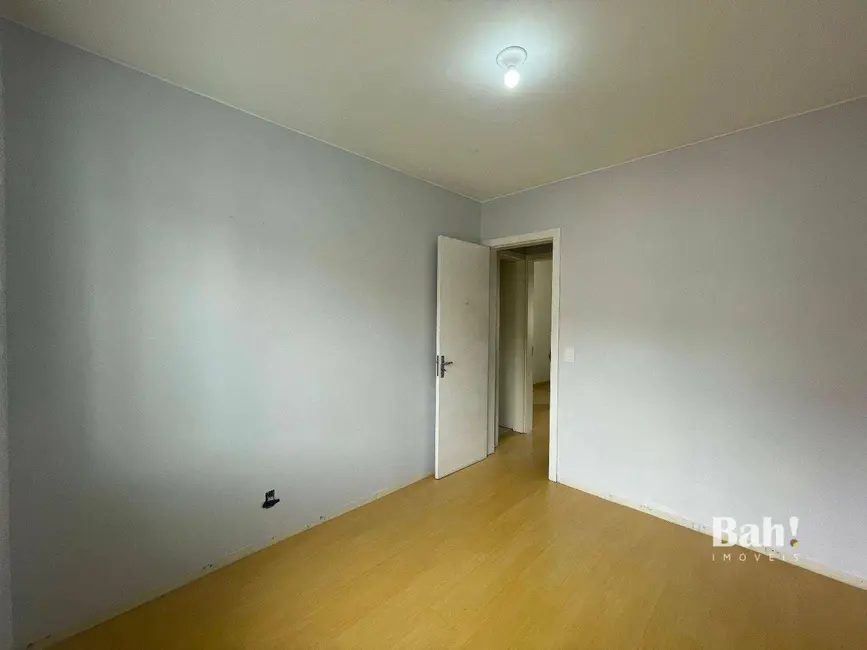 Sobrado com 3 quartos à venda, 100m2 em Marechal Rondon, Canoas - RS - imagem 8 Foto 8 de Sobrado com 3 quartos à venda, 100m2 em Marechal Rondon, Canoas - RS