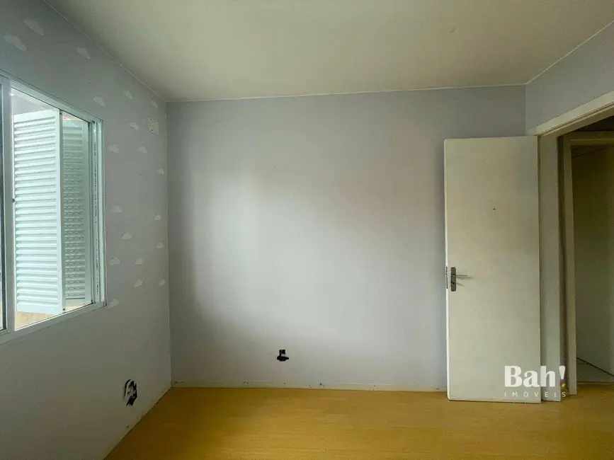 Sobrado com 3 quartos à venda, 100m2 em Marechal Rondon, Canoas - RS - imagem 9 Foto 9 de Sobrado com 3 quartos à venda, 100m2 em Marechal Rondon, Canoas - RS