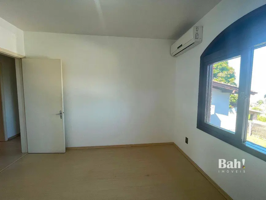 Casa com 3 quartos à venda, 384m2 em Guarani, Novo Hamburgo - RS - imagem 9 Foto 9 de Casa com 3 quartos à venda, 384m2 em Guarani, Novo Hamburgo - RS