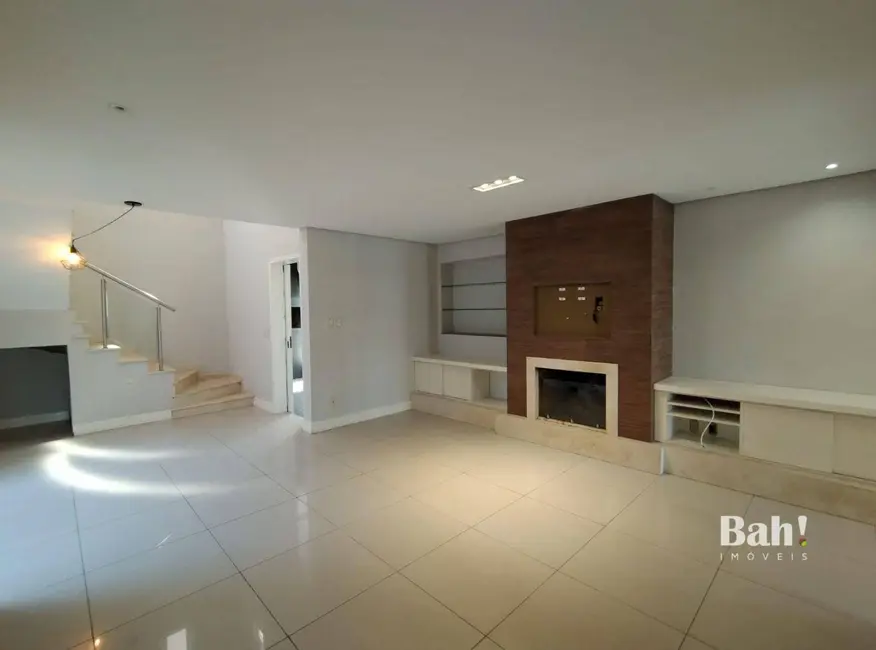 Sobrado com 2 quartos à venda, 300m2 em Nossa Senhora das Graças, Canoas - RS - imagem 9 Foto 9 de Sobrado com 2 quartos à venda, 300m2 em Nossa Senhora das Graças, Canoas - RS