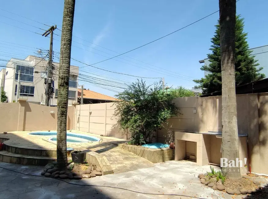 Sobrado com 2 quartos à venda, 300m2 em Nossa Senhora das Graças, Canoas - RS - imagem 3 Foto 3 de Sobrado com 2 quartos à venda, 300m2 em Nossa Senhora das Graças, Canoas - RS