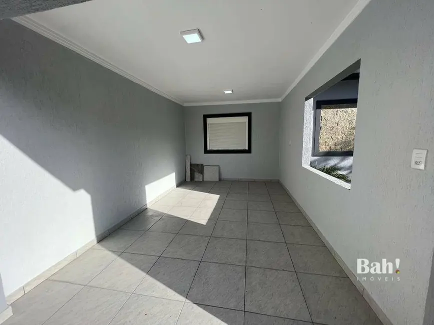 Casa com 3 quartos à venda, 160m2 em Ipiranga, Sapucaia Do Sul - RS - imagem 4 Foto 4 de Casa com 3 quartos à venda, 160m2 em Ipiranga, Sapucaia Do Sul - RS