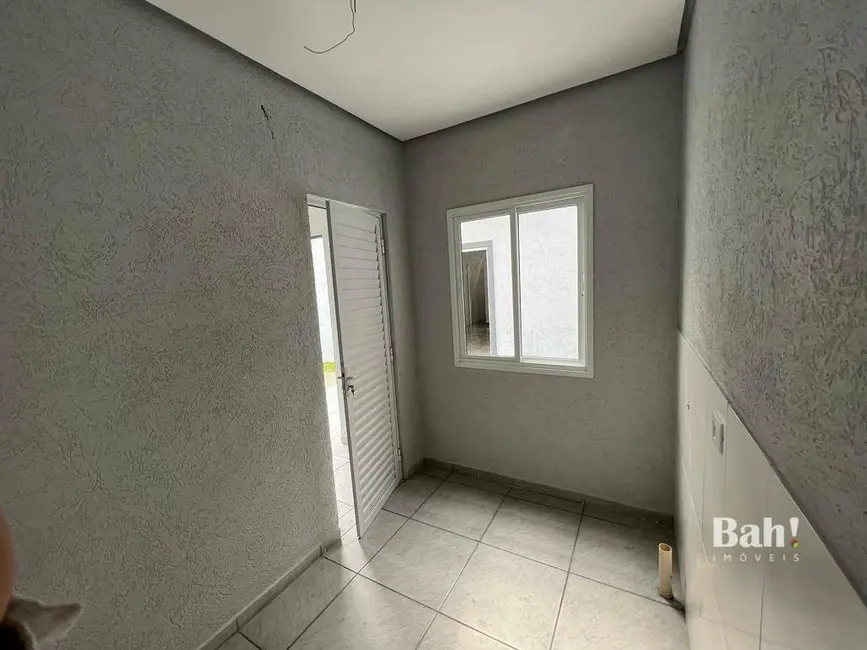 Casa com 3 quartos à venda, 202m2 em Vargas, Sapucaia Do Sul - RS - imagem 5 Foto 5 de Casa com 3 quartos à venda, 202m2 em Vargas, Sapucaia Do Sul - RS