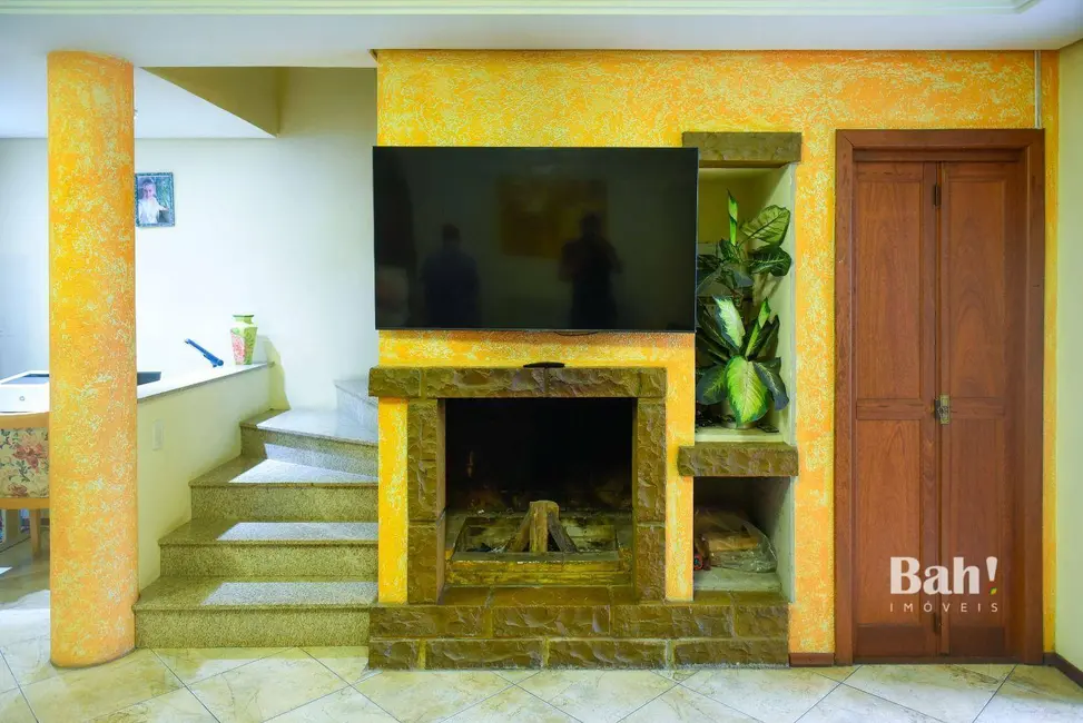 Sobrado com 3 quartos à venda e para alugar, 205m2 em Harmonia, Canoas - RS - imagem 3 Foto 3 de Sobrado com 3 quartos à venda e para alugar, 205m2 em Harmonia, Canoas - RS