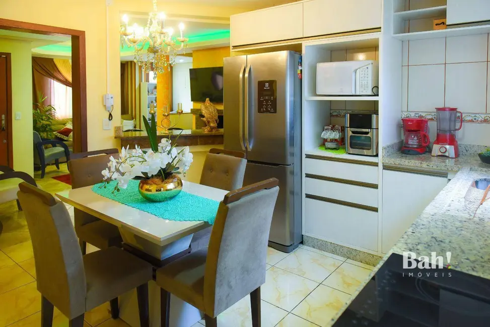 Sobrado com 3 quartos à venda e para alugar, 205m2 em Harmonia, Canoas - RS - imagem 6 Foto 6 de Sobrado com 3 quartos à venda e para alugar, 205m2 em Harmonia, Canoas - RS