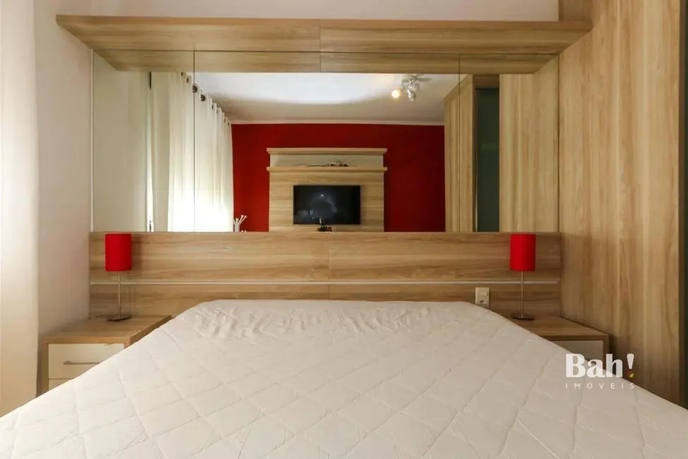 Sobrado com 3 quartos à venda, 200m2 em Canoas - RS - imagem 8 Foto 8 de Sobrado com 3 quartos à venda, 200m2 em Canoas - RS