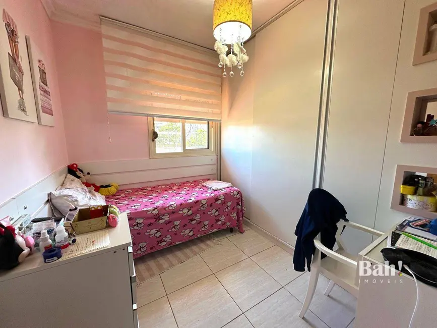 Sobrado com 3 quartos à venda, 81m2 em Fátima, Canoas - RS - imagem 9 Foto 9 de Sobrado com 3 quartos à venda, 81m2 em Fátima, Canoas - RS