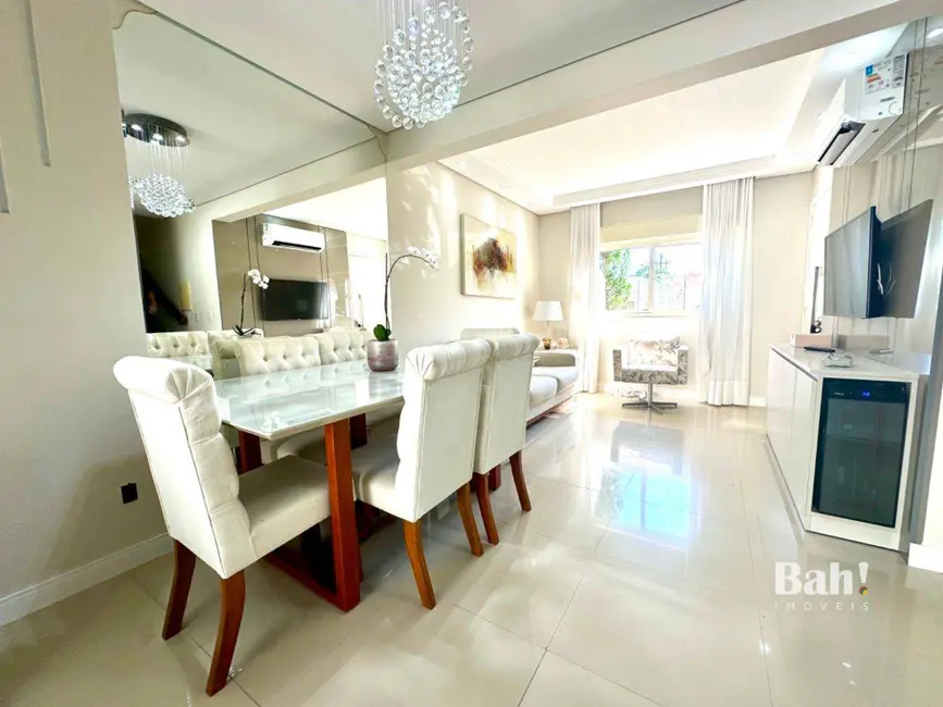 Sobrado com 3 quartos à venda, 81m2 em Fátima, Canoas - RS - imagem 4 Foto 4 de Sobrado com 3 quartos à venda, 81m2 em Fátima, Canoas - RS