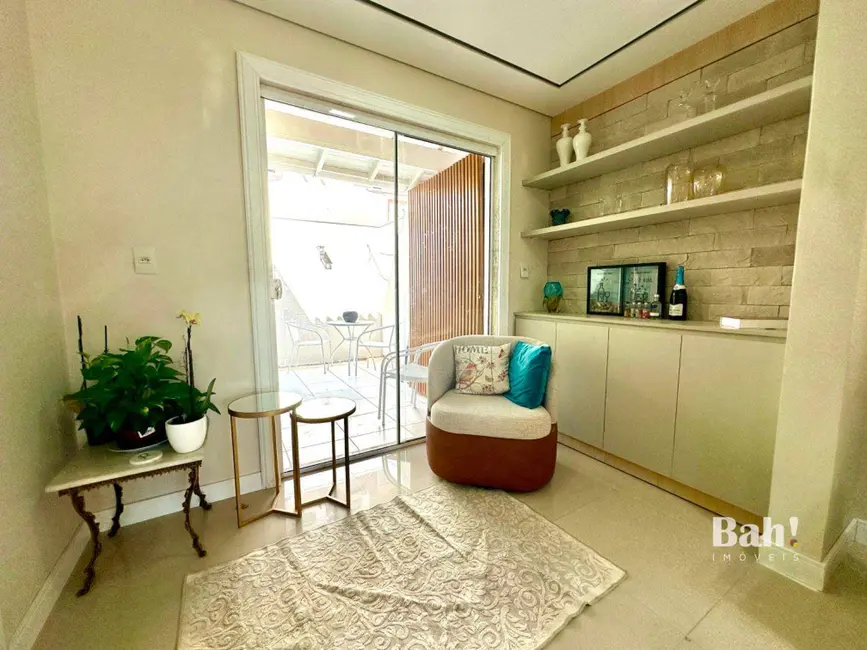 Sobrado com 3 quartos à venda, 81m2 em Fátima, Canoas - RS - imagem 5 Foto 5 de Sobrado com 3 quartos à venda, 81m2 em Fátima, Canoas - RS
