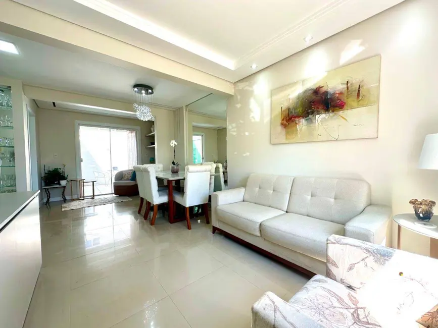 Foto 2 de Sobrado com 3 quartos à venda, 81m2 em Fátima, Canoas - RS