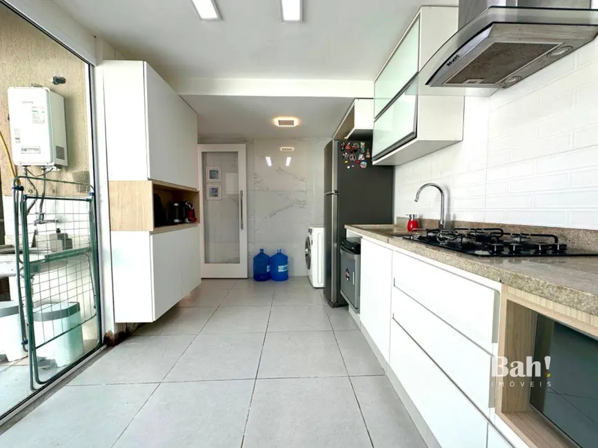 Sobrado com 3 quartos à venda, 81m2 em Fátima, Canoas - RS - imagem 8 Foto 8 de Sobrado com 3 quartos à venda, 81m2 em Fátima, Canoas - RS