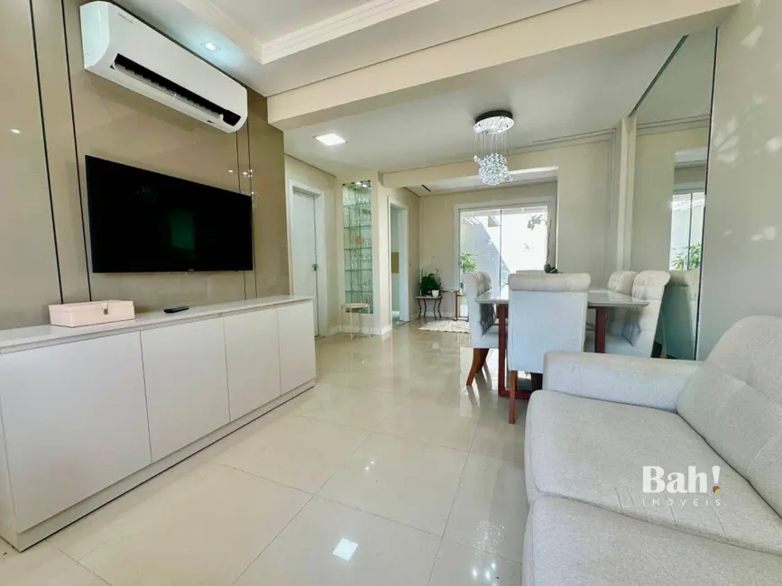 Foto 1 de Sobrado com 3 quartos à venda, 81m2 em Fátima, Canoas - RS
