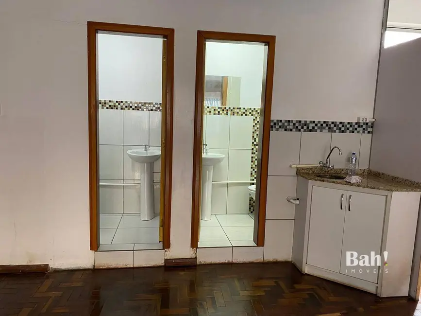 Sala Comercial à venda, 118m2 em Porto Alegre - RS - imagem 4 Foto 4 de Sala Comercial à venda, 118m2 em Porto Alegre - RS