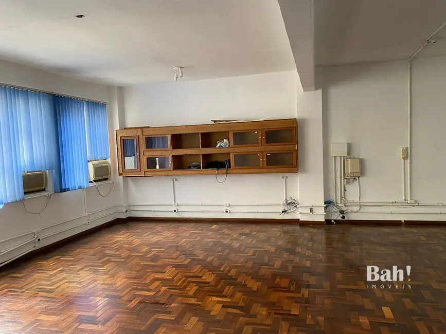 Sala Comercial à venda, 118m2 em Porto Alegre - RS - imagem 3 Foto 3 de Sala Comercial à venda, 118m2 em Porto Alegre - RS