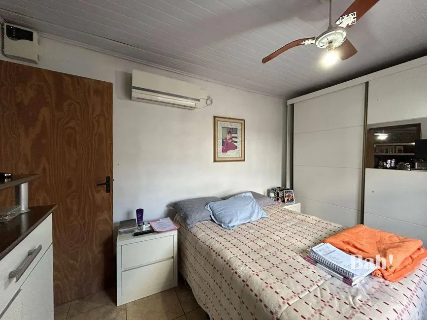 Casa com 2 quartos à venda, 200m2 em Estância Velha, Canoas - RS - imagem 6 Foto 6 de Casa com 2 quartos à venda, 200m2 em Estância Velha, Canoas - RS