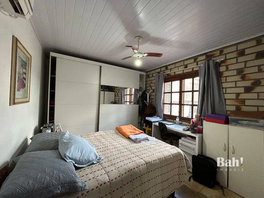 Casa com 2 quartos à venda, 200m2 em Estância Velha, Canoas - RS - imagem 7 Foto 7 de Casa com 2 quartos à venda, 200m2 em Estância Velha, Canoas - RS