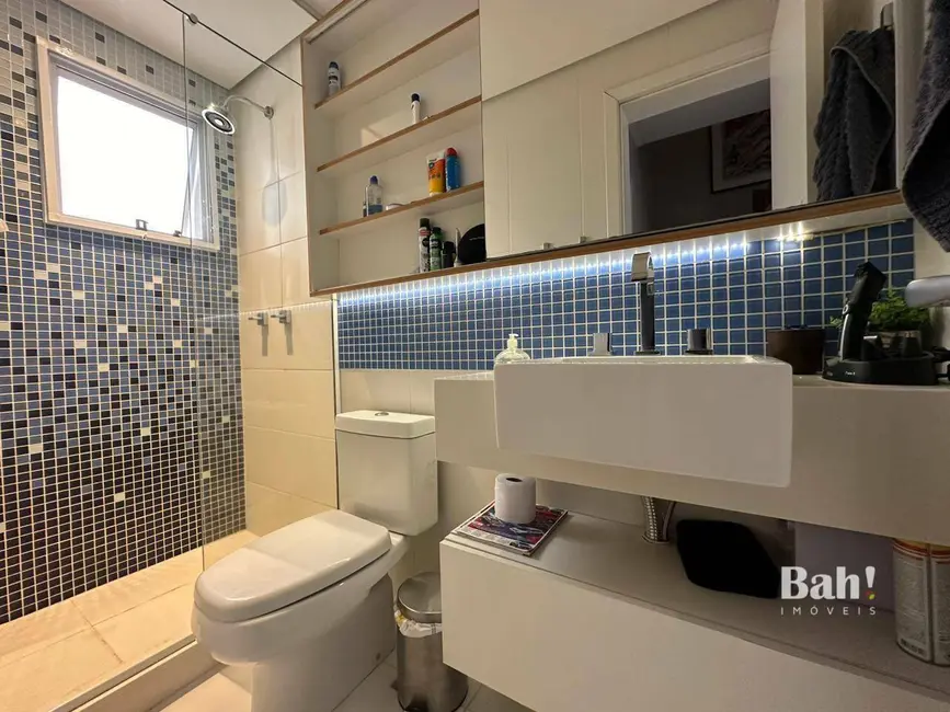 Sobrado com 3 quartos à venda, 200m2 em Canoas - RS - imagem 8 Foto 8 de Sobrado com 3 quartos à venda, 200m2 em Canoas - RS