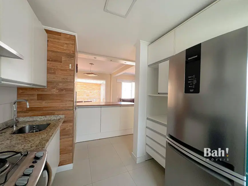 Sobrado com 3 quartos à venda, 200m2 em Canoas - RS - imagem 3 Foto 3 de Sobrado com 3 quartos à venda, 200m2 em Canoas - RS