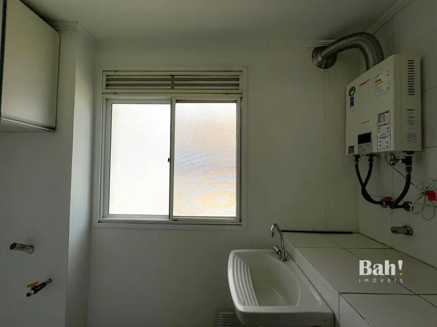 Sobrado com 3 quartos à venda, 200m2 em Canoas - RS - imagem 8 Foto 8 de Sobrado com 3 quartos à venda, 200m2 em Canoas - RS