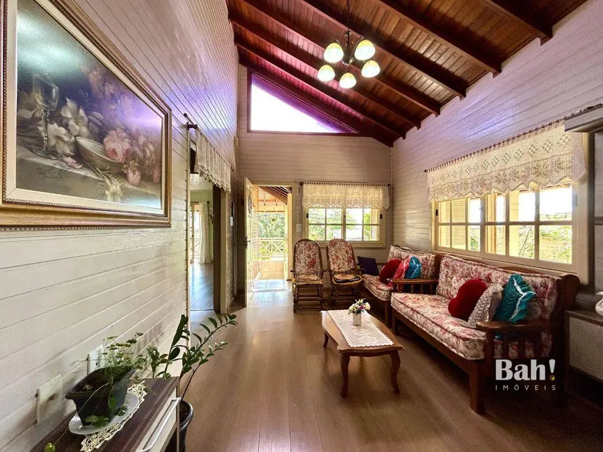 Foto 3 de Casa com 3 quartos à venda, 600m2 em Santo Inácio, Esteio - RS