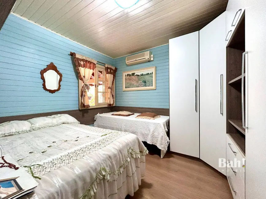 Foto 9 de Casa com 3 quartos à venda, 600m2 em Santo Inácio, Esteio - RS