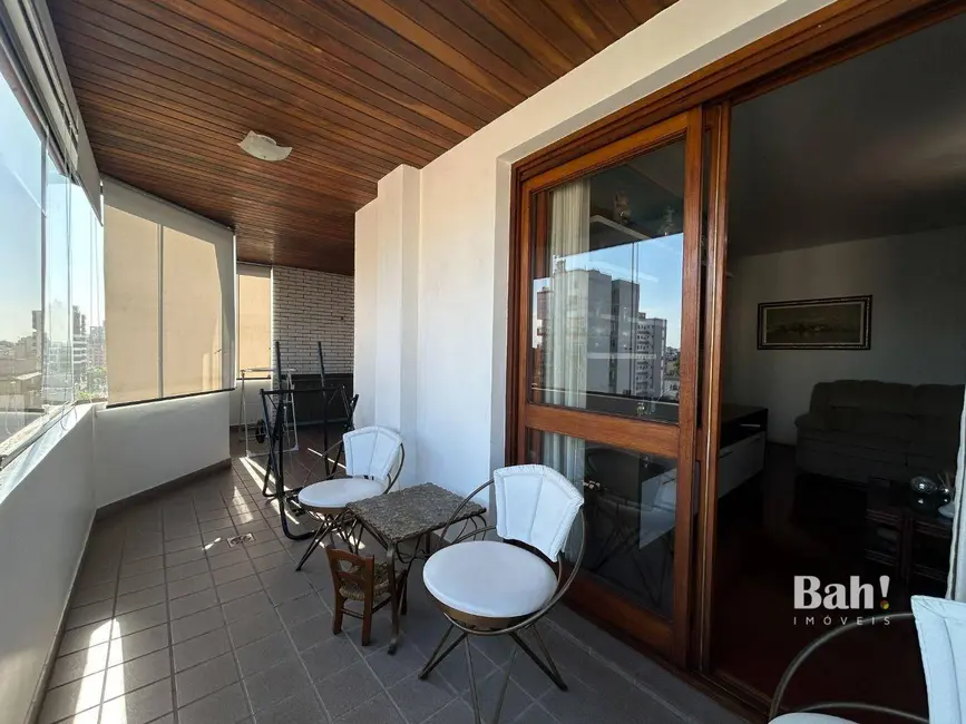 Cobertura com 3 quartos à venda, 348m2 em Centro, Canoas - RS - imagem 5 Foto 5 de Cobertura com 3 quartos à venda, 348m2 em Centro, Canoas - RS