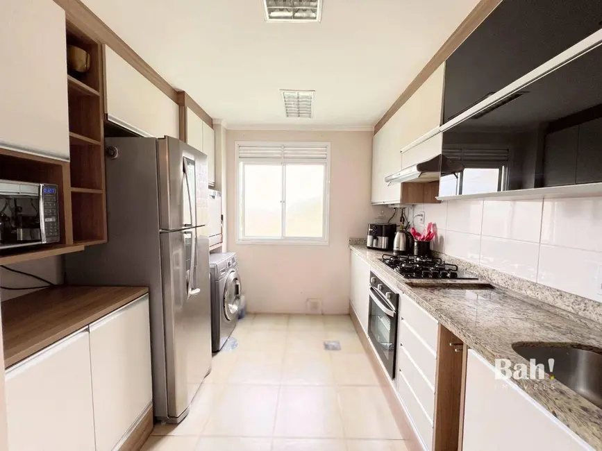Sobrado com 3 quartos à venda, 200m2 em Estância Velha, Canoas - RS - imagem 5 Foto 5 de Sobrado com 3 quartos à venda, 200m2 em Estância Velha, Canoas - RS