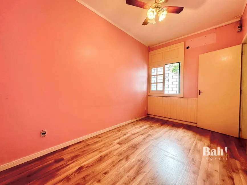 Casa com 3 quartos à venda, 340m2 em Centro, Canoas - RS - imagem 9 Foto 9 de Casa com 3 quartos à venda, 340m2 em Centro, Canoas - RS