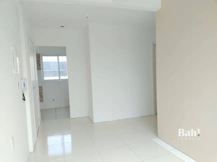 Foto 2 de Apartamento com 2 quartos à venda, 75m2 em Centro, Canoas - RS