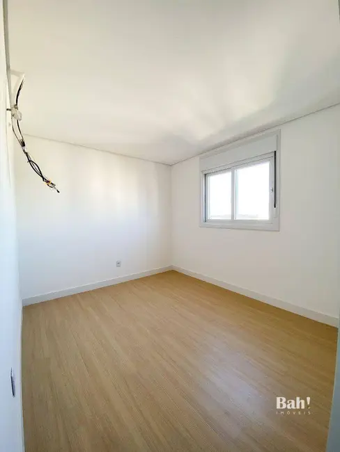 Apartamento com 2 quartos à venda, 77m2 em Centro, Canoas - RS - imagem 8 Foto 8 de Apartamento com 2 quartos à venda, 77m2 em Centro, Canoas - RS