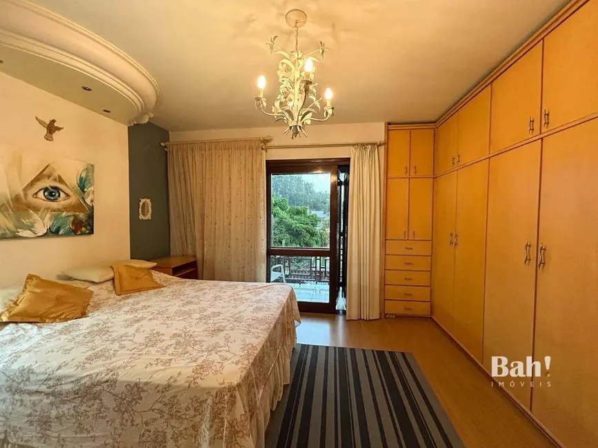 Foto 9 de Sobrado com 3 quartos à venda, 370m2 em Nossa Senhora das Graças, Canoas - RS