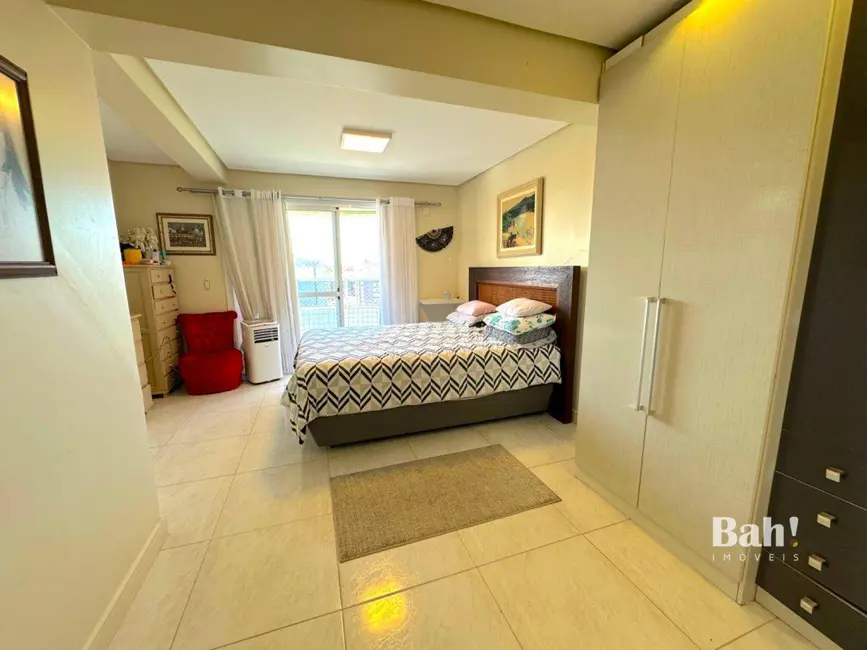 Cobertura com 3 quartos à venda, 232m2 em Centro, Canoas - RS - imagem 8 Foto 8 de Cobertura com 3 quartos à venda, 232m2 em Centro, Canoas - RS