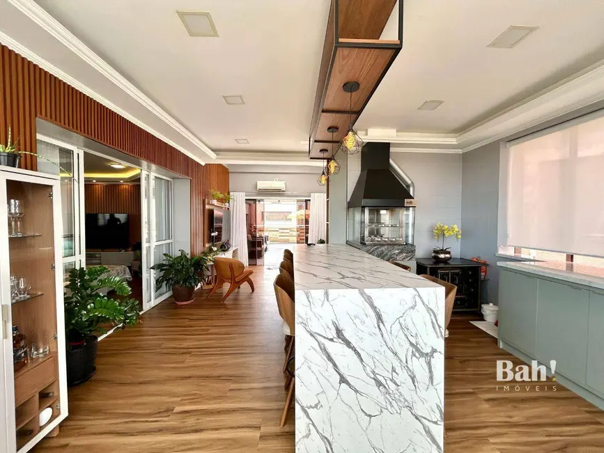 Cobertura com 3 quartos à venda, 328m2 em Centro, Canoas - RS - imagem 5 Foto 5 de Cobertura com 3 quartos à venda, 328m2 em Centro, Canoas - RS