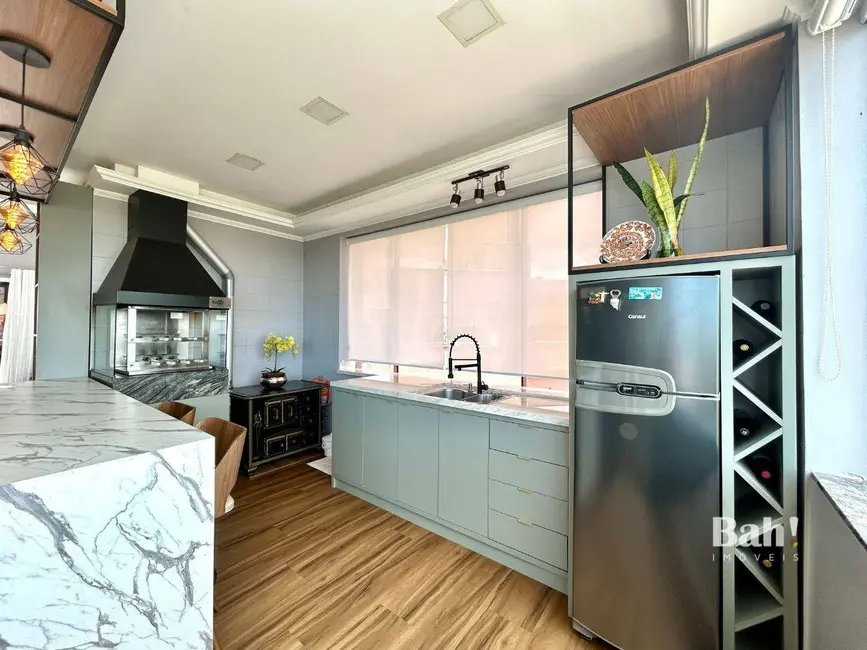 Cobertura com 3 quartos à venda, 328m2 em Centro, Canoas - RS - imagem 4 Foto 4 de Cobertura com 3 quartos à venda, 328m2 em Centro, Canoas - RS