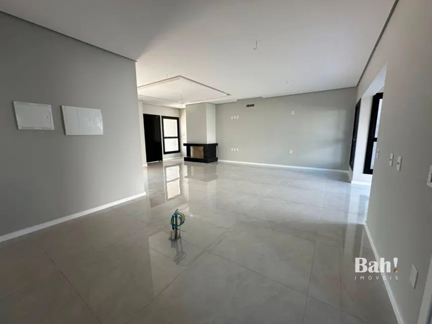 Foto 4 de Sobrado com 4 quartos à venda, 200m2 em Estância Velha, Canoas - RS