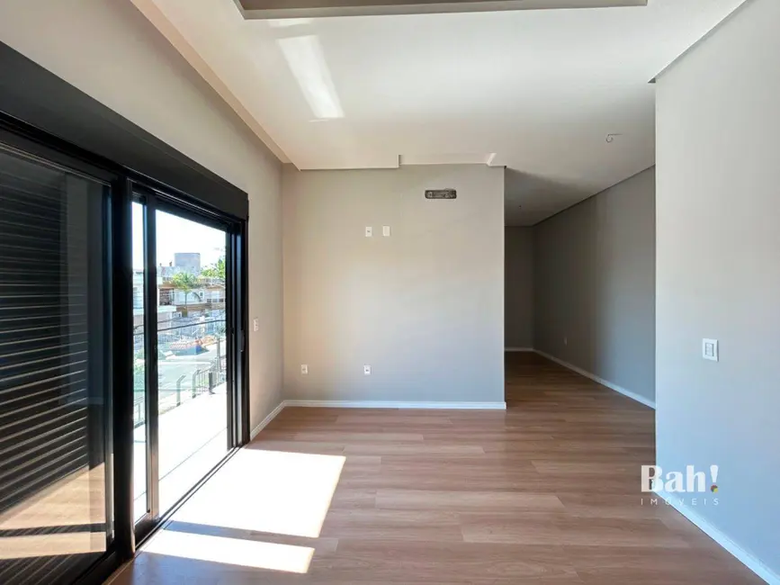 Foto 9 de Sobrado com 4 quartos à venda, 200m2 em Estância Velha, Canoas - RS