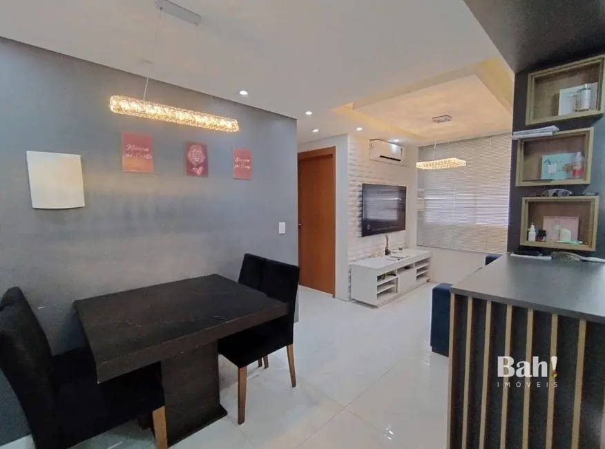 Foto 1 de Apartamento com 2 quartos à venda, 46m2 em Olaria, Canoas - RS