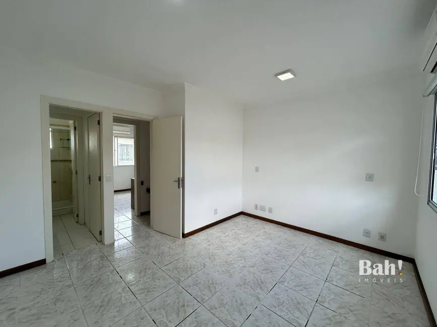 Sobrado com 3 quartos à venda, 103m2 em Marechal Rondon, Canoas - RS - imagem 6 Foto 6 de Sobrado com 3 quartos à venda, 103m2 em Marechal Rondon, Canoas - RS