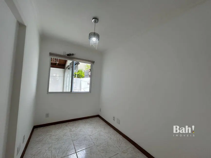 Sobrado com 3 quartos à venda, 103m2 em Marechal Rondon, Canoas - RS - imagem 4 Foto 4 de Sobrado com 3 quartos à venda, 103m2 em Marechal Rondon, Canoas - RS
