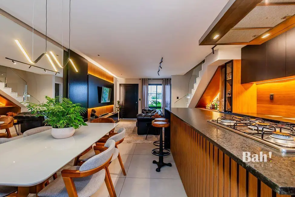 Foto 7 de Sobrado com 3 quartos à venda, 240m2 em Estância Velha, Canoas - RS