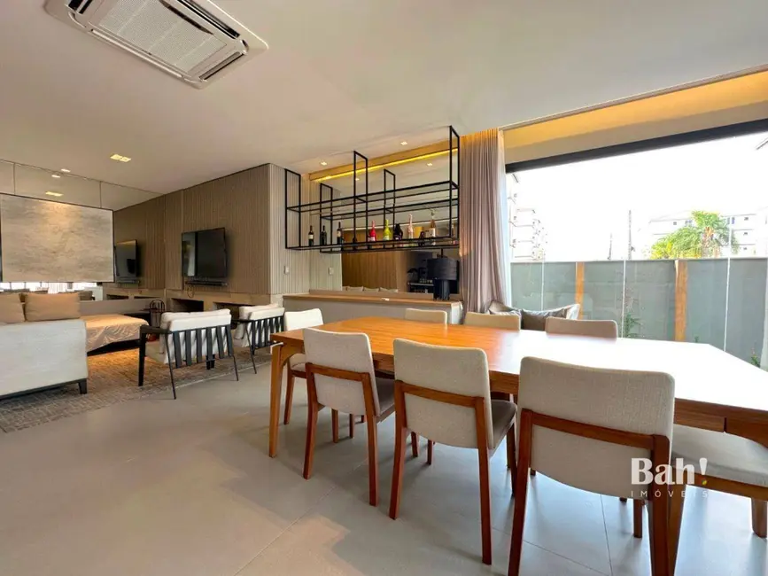 Foto 3 de Sobrado com 4 quartos à venda, 193m2 em Fátima, Canoas - RS