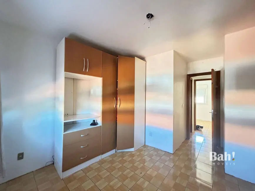 Sobrado com 2 quartos à venda, 120m2 em Rio Branco, Canoas - RS - imagem 6 Foto 6 de Sobrado com 2 quartos à venda, 120m2 em Rio Branco, Canoas - RS