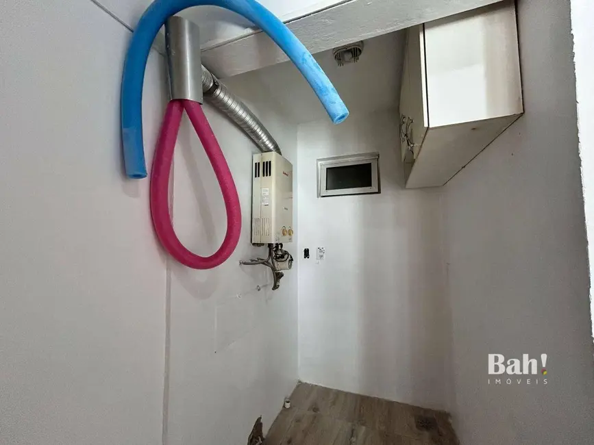 Sobrado com 2 quartos à venda, 120m2 em Rio Branco, Canoas - RS - imagem 5 Foto 5 de Sobrado com 2 quartos à venda, 120m2 em Rio Branco, Canoas - RS