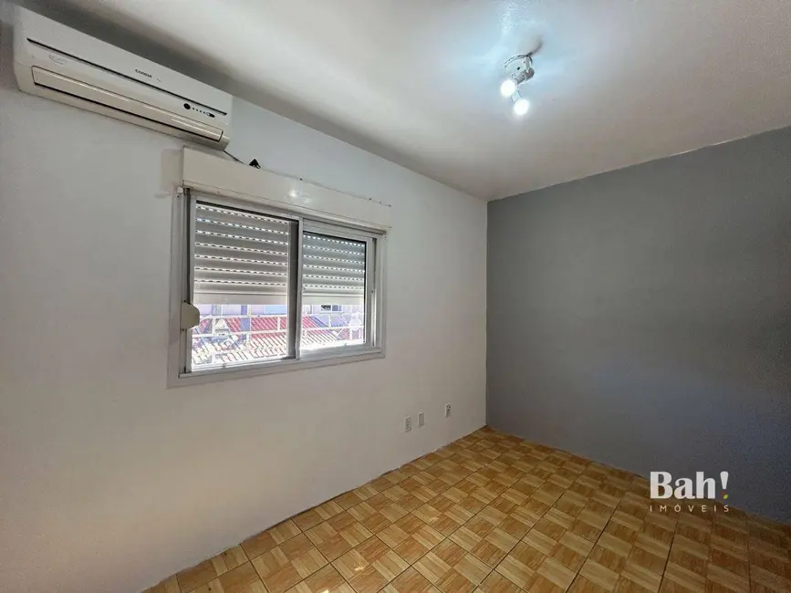 Sobrado com 2 quartos à venda, 120m2 em Rio Branco, Canoas - RS - imagem 9 Foto 9 de Sobrado com 2 quartos à venda, 120m2 em Rio Branco, Canoas - RS