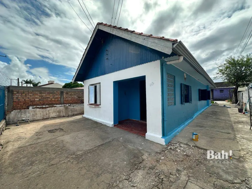 Casa com 3 quartos à venda, 370m2 em Rio Branco, Canoas - RS - imagem 3 Foto 3 de Casa com 3 quartos à venda, 370m2 em Rio Branco, Canoas - RS