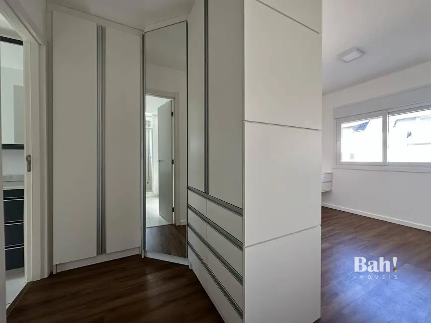 Sobrado com 3 quartos à venda e para alugar, 135m2 em Centro, Canoas - RS - imagem 8 Foto 8 de Sobrado com 3 quartos à venda e para alugar, 135m2 em Centro, Canoas - RS