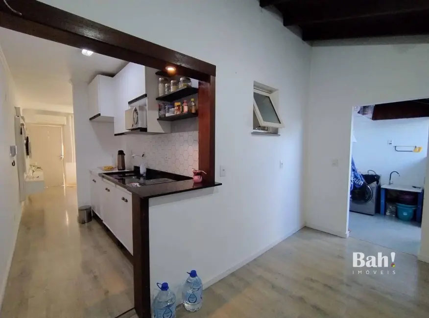 Casa de Condomínio com 2 quartos à venda, 100m2 em São Luis, Canoas - RS - imagem 7 Foto 7 de Casa de Condomínio com 2 quartos à venda, 100m2 em São Luis, Canoas - RS