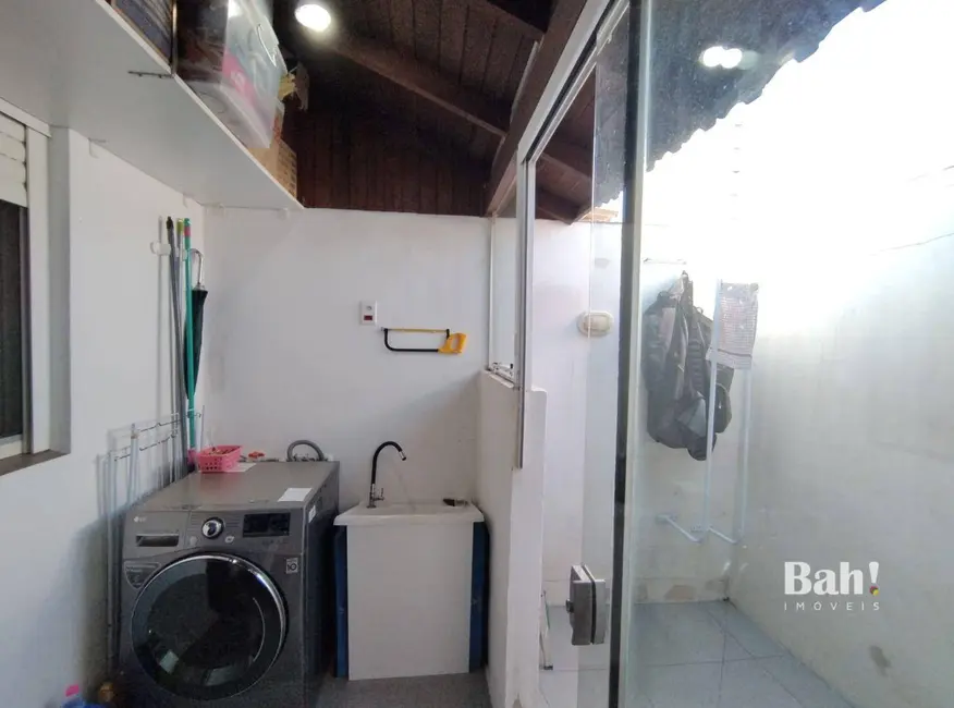 Casa de Condomínio com 2 quartos à venda, 100m2 em São Luis, Canoas - RS - imagem 9 Foto 9 de Casa de Condomínio com 2 quartos à venda, 100m2 em São Luis, Canoas - RS