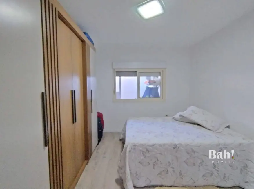 Casa de Condomínio com 2 quartos à venda, 100m2 em São Luis, Canoas - RS - imagem 4 Foto 4 de Casa de Condomínio com 2 quartos à venda, 100m2 em São Luis, Canoas - RS