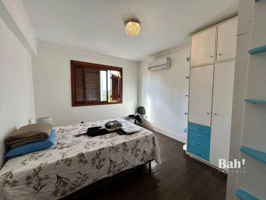 Apartamento com 3 quartos à venda e para alugar, 201m2 em Centro, Canoas - RS - imagem 9 Foto 9 de Apartamento com 3 quartos à venda e para alugar, 201m2 em Centro, Canoas - RS